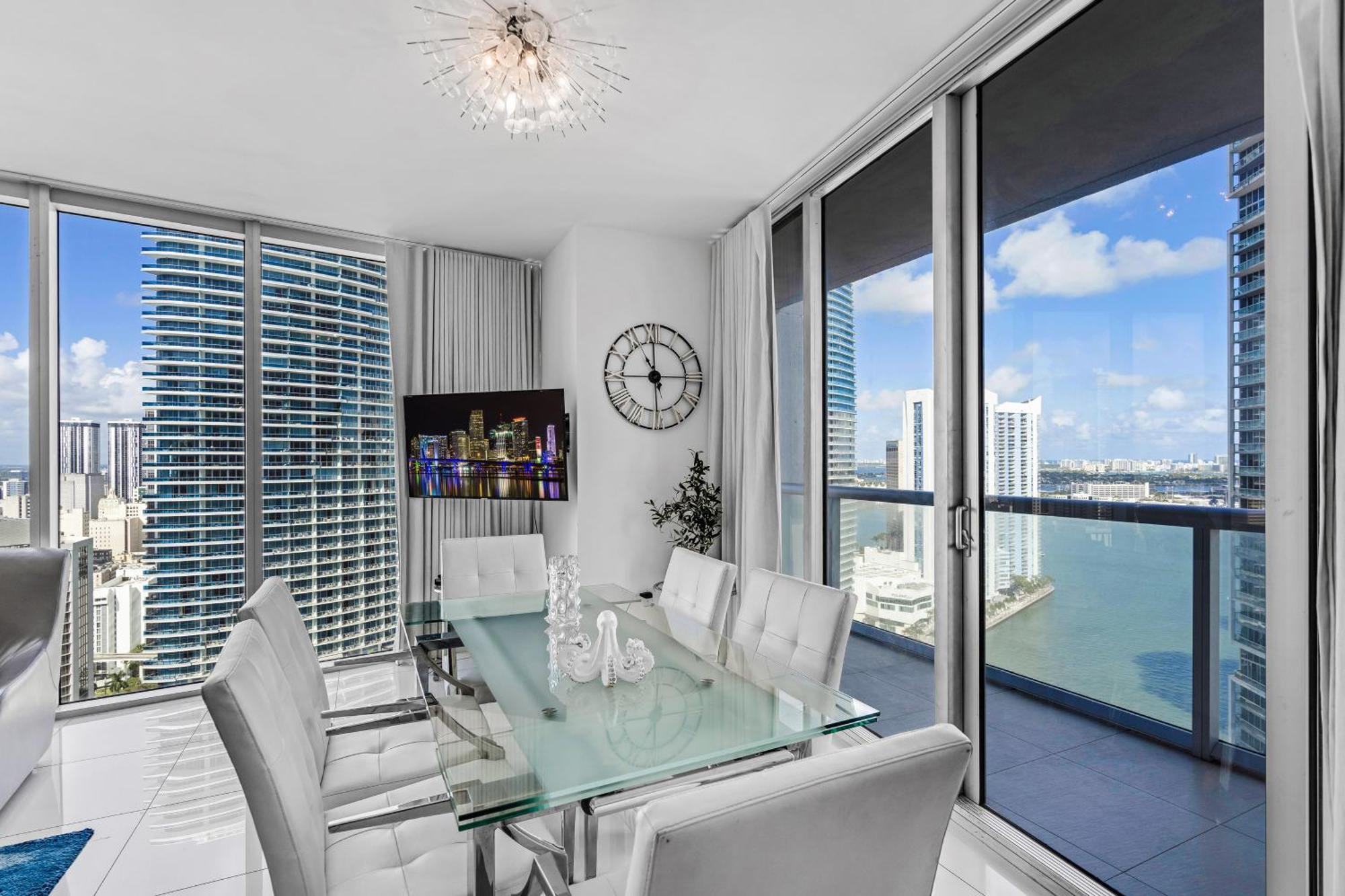 Luxurious Condo At Icon With Views Miami Exterior photo