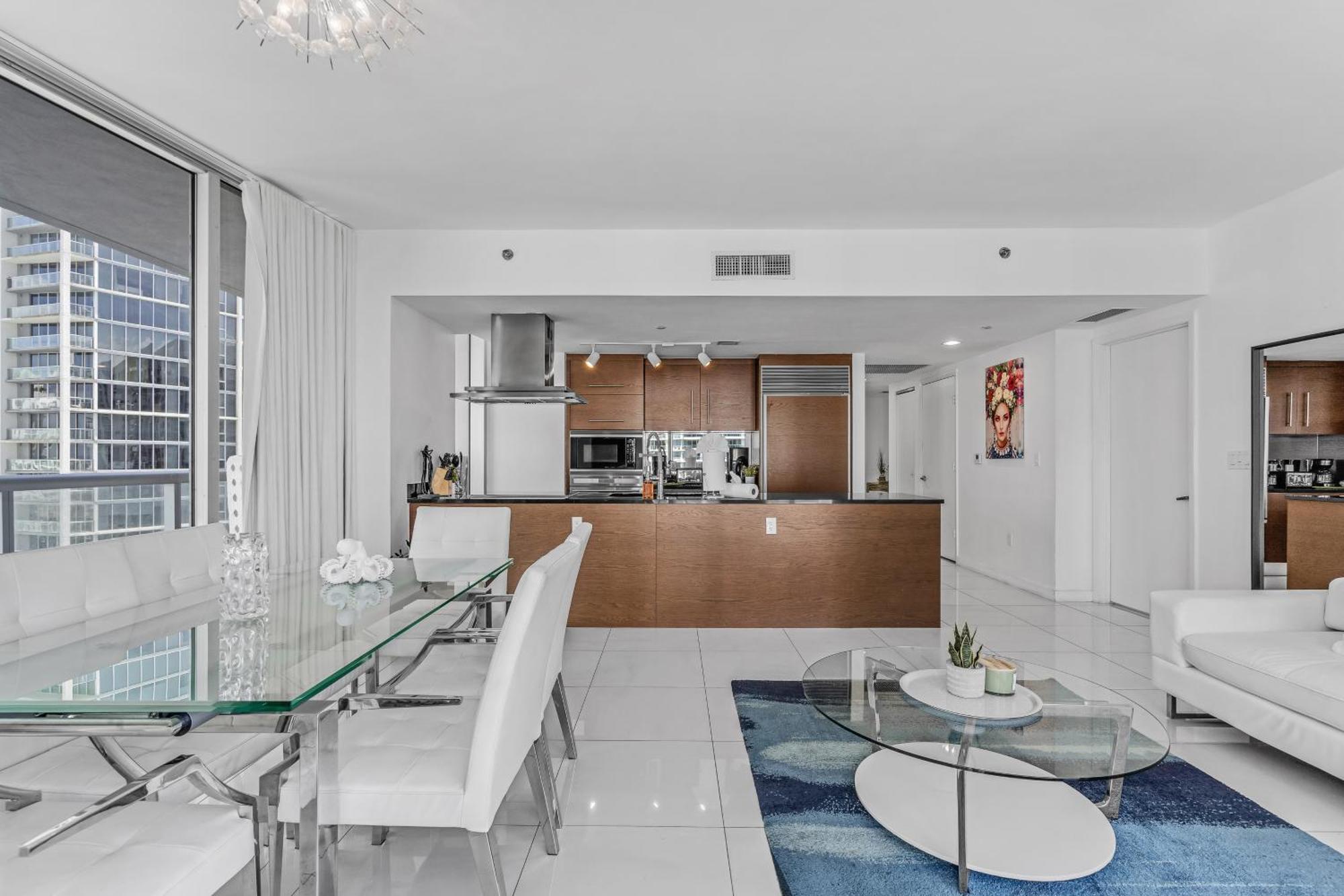 Luxurious Condo At Icon With Views Miami Exterior photo