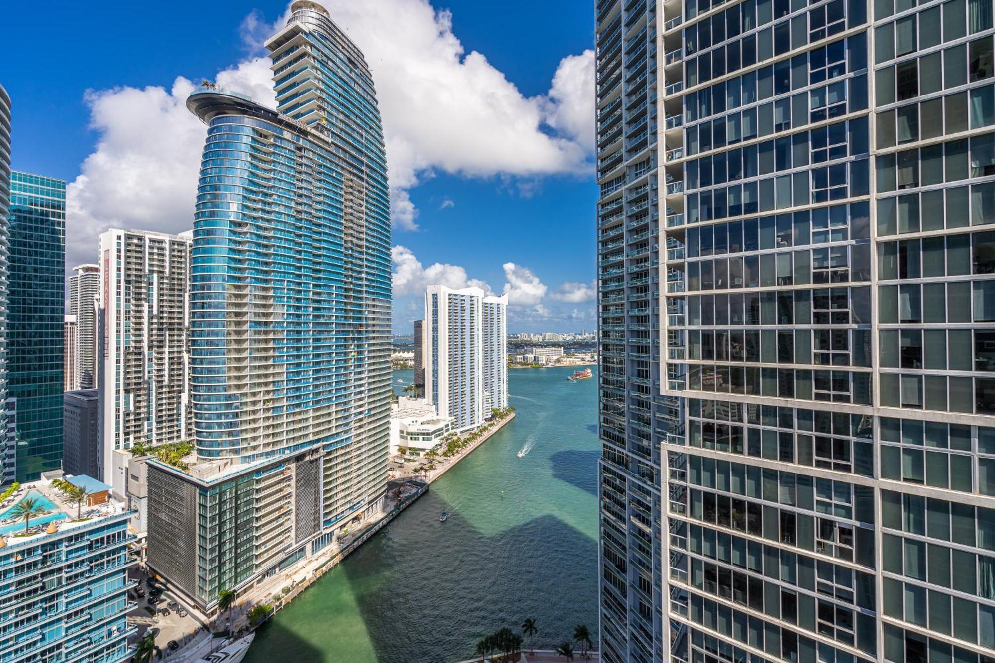 Luxurious Condo At Icon With Views Miami Exterior photo