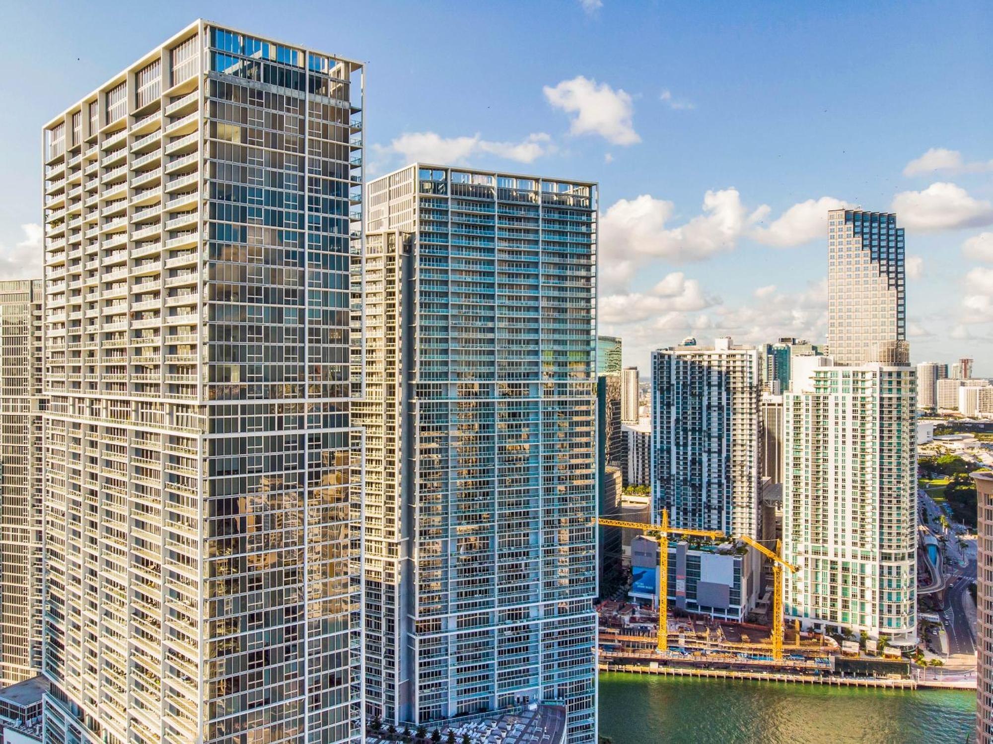 Luxurious Condo At Icon With Views Miami Exterior photo